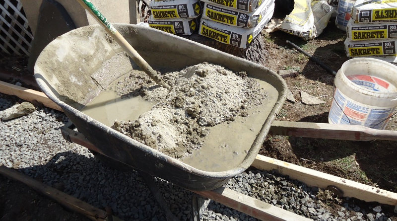 How to mix cement by hand 